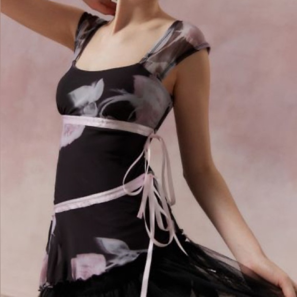 Kimchi Blue Candice asymmetrical top NWT